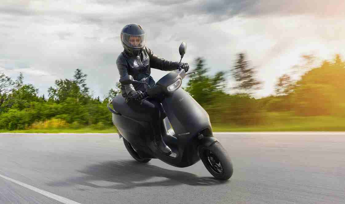 Ola Electric Scooter Booking ने बनाया रिकॉर्ड 24 घंटे में Electric